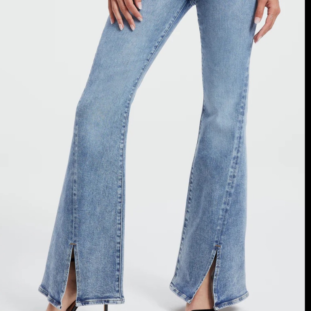 Good American Good Flare Jean